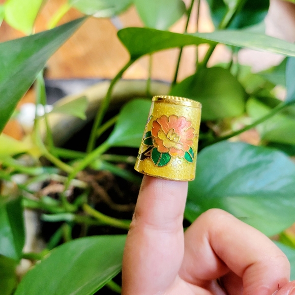 Vintage Floral Cloisonne Thimble - Picture 11 of 12